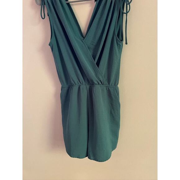 Gilli Faux Wrap Romper Ruched Sleeve Textured Fabric Teal - Picture 5 of 8